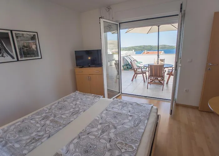 比安卡公寓 特罗吉尔